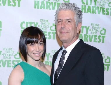 Οι συγκινητικές αναρτήσεις της πρώην γυναίκας του Anthony Burdain (φωτό)